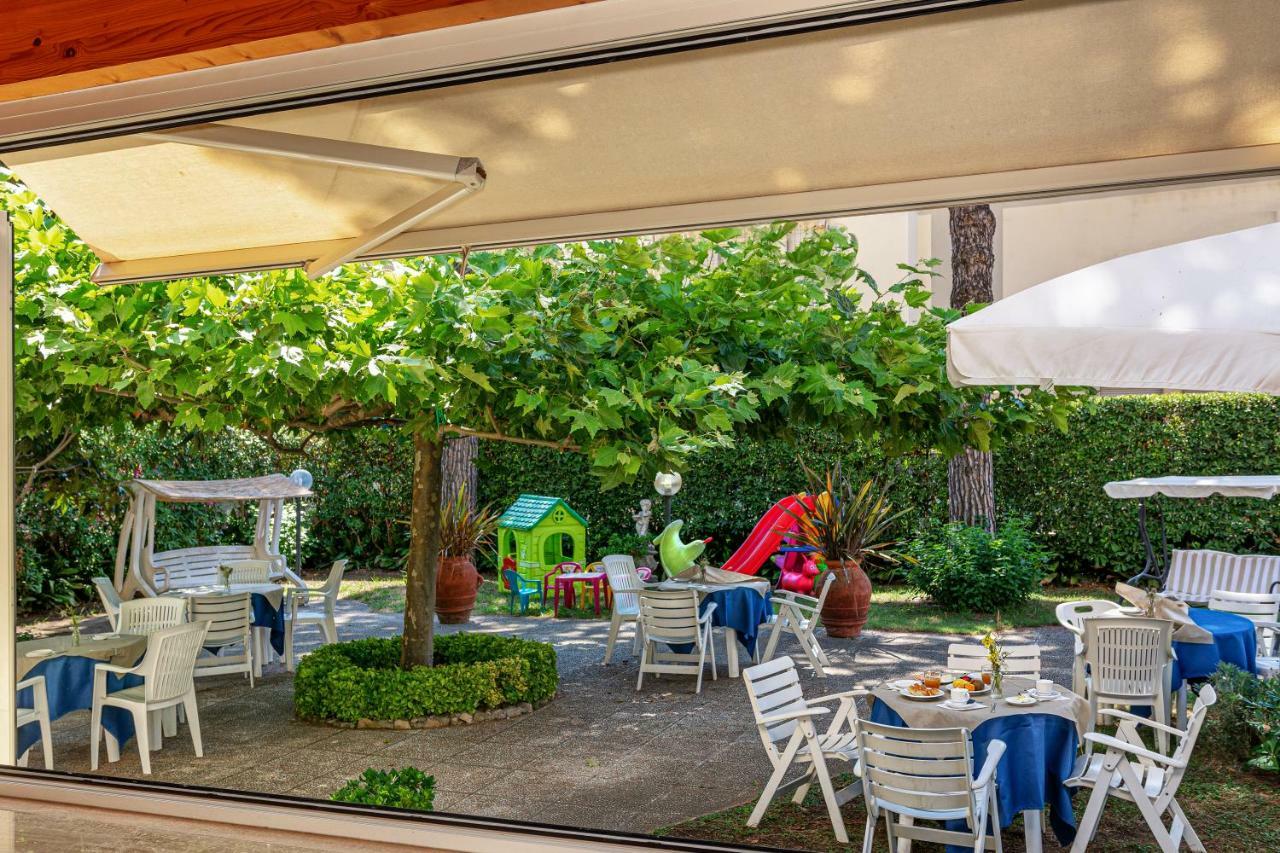 Hotel Perla Del Mare Lido di Camaiore Exterior foto